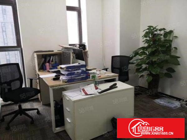 坂田华为基地旁，精装修甲级办公室350平，3加1格局，带阳台
