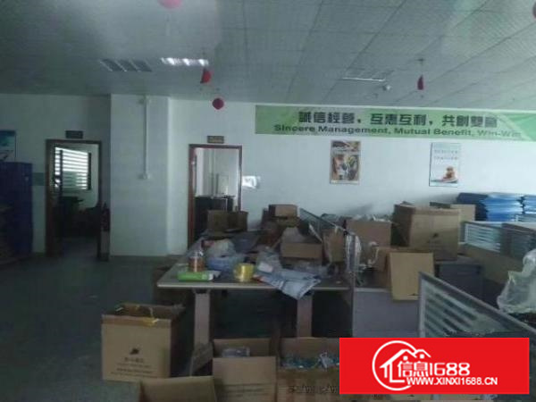 出租宝安石岩物流园楼上650平方标准厂房出租