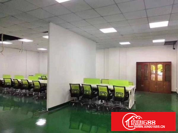 横岗四联新出楼上300平带精装修红本厂房