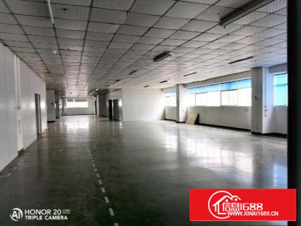 西乡黄田地铁站边上大型工业园内厂房2700平米