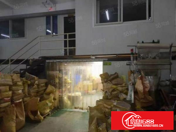 石排标准厂房1000方出租，现成水电，现成办公室！