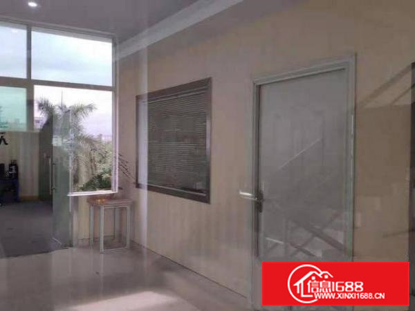 出租东坑镇楼上400平方厂房，价格便宜，进车方便，水电齐全。