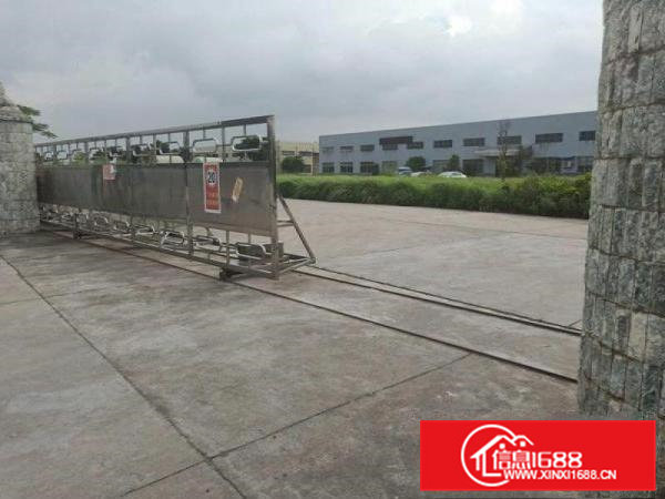 大岭山工业区新出滴水10米高砖墙到顶钢构5000平