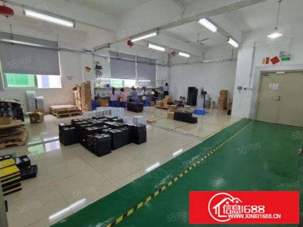坂田楼上690平米厂房出租，有现成装修