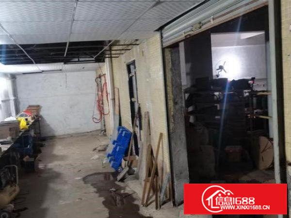 有三相电，工业区里分租仓库厂房，交通方便附近都是工厂。