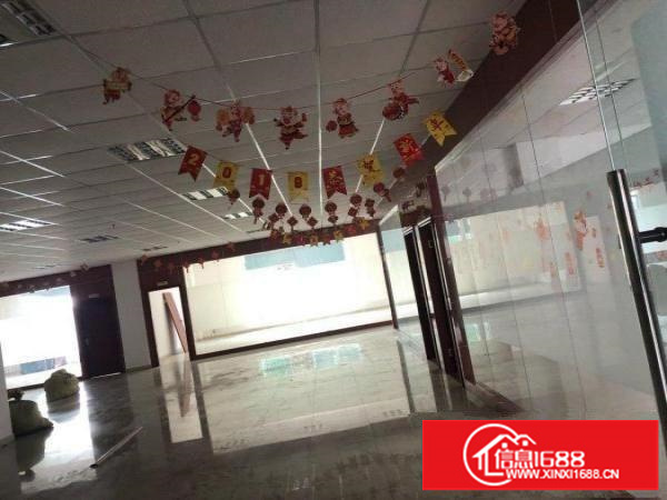 坂田上雪科技园厂房2800平米