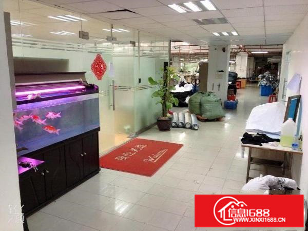 因业务发展本厂转让、服装公司装修齐全、