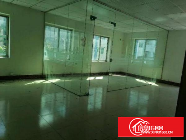 现成办公司装修，二楼690方