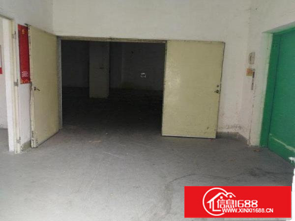 南山西丽大磡科技园1200平可分租服装加工仓库摄影