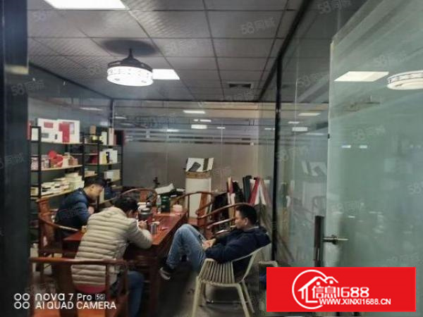 长安霄边工业区新空出楼上1800平现成办公室装修厂房出租