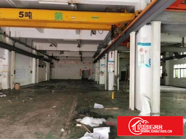 石岩料坑工业区厂房1100平方米出租交通便利