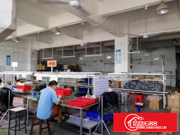 石岩应人石二楼厂房800平方出租，面积实在，停车方便