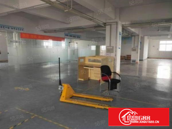 石岩新出楼上1000平方带装修厂房出租