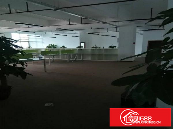 平湖富民工业区带装修2楼700平方厂房出租