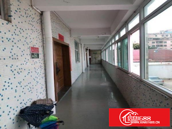 龙岗吉祥厂房600平米办公室