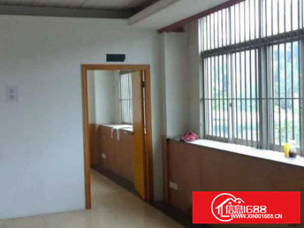 小独院厂房3000平方位于坑梓低价急租