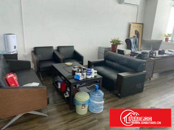 石岩双高速出入口楼上1300平精装修厂房招租！免转让费！