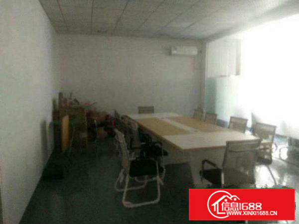 大岭山新出工业园楼上1000平厂房带装修