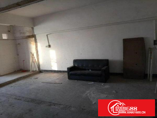 松岗广进路100平厂房出租，交通便利，设施设备齐全