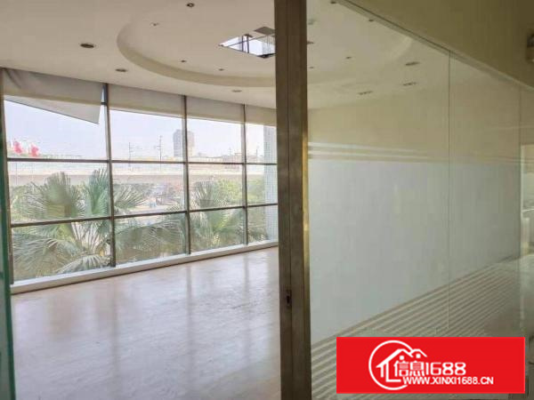 长安镇现有楼上精装修厂房800平方水电齐全可办环评货梯直达