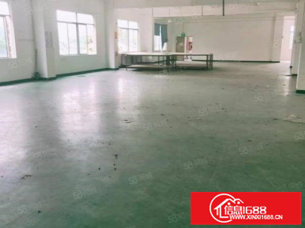 龙岗南联社区1300平方新装修水电齐全带2T货梯厂房优惠出租