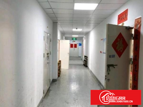 110平厂房招租，地铁口物业，交通便利