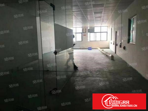 松岗溪头社区楼上220平方厂房招租，水电齐全