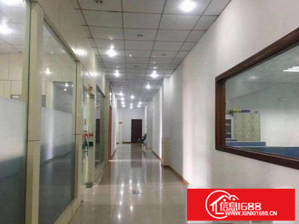 坪地工业园1楼285平方带装修厂房出租形象好;空地大