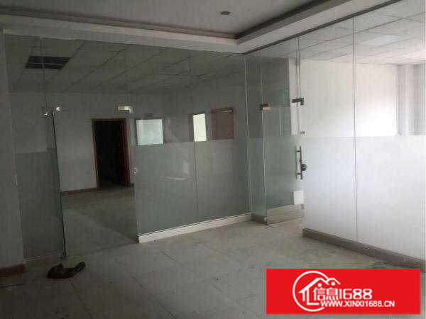 塘坑地铁站原房东1200平方带装修厂房出租，可分租