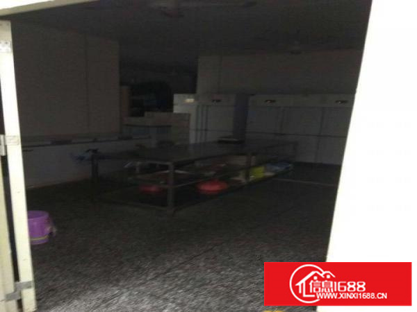 平湖新木村委附近精装修460平方小型食品加工，配送厂房出租