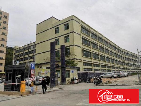 石岩外环路龙大高速口新出原房东楼上1250平带装修厂房出租