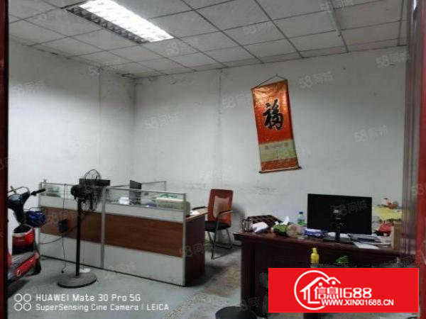 一楼500平方，带现成行车厂房出租