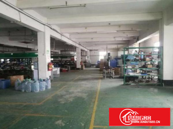 石岩原房东900平一楼水电到位已经吊好顶厂房出租