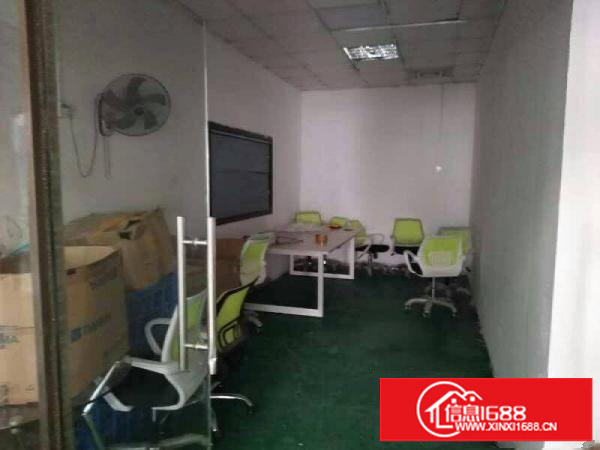 龙岗吉祥地铁站旁，900平米工业园，厂房出租楼上