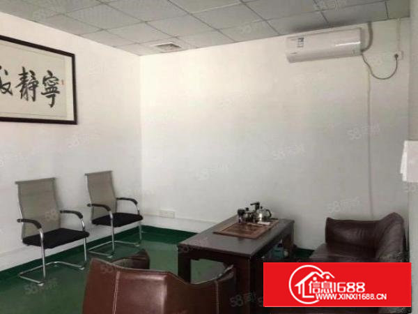 石岩大型孵化产业园楼上精装厂房950平，现成办公室出租