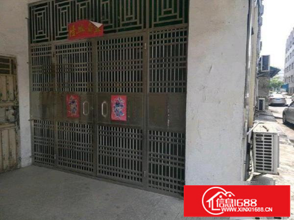 平湖鹅公岭工业区原房东厂房一楼600平现成行车