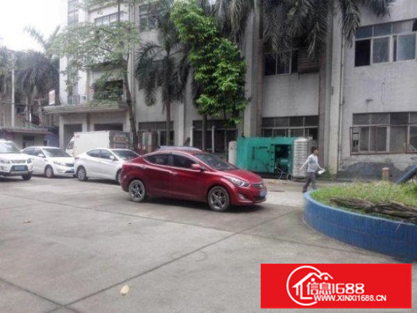 坪山新区坪环新出一楼800平米带装修厂房招租