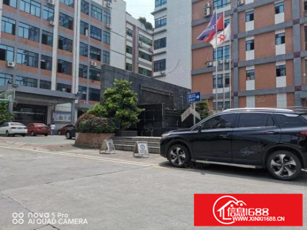 凤岗五联一楼560平厂房出租全新地坪漆水电齐全交通方便