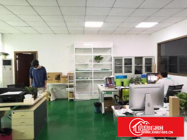 石岩外环路新出原房东楼上700平带装修无转让费厂房出租