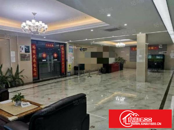 光明新区龙大高速出口楼上整层豪华装修2000平方厂房出租.