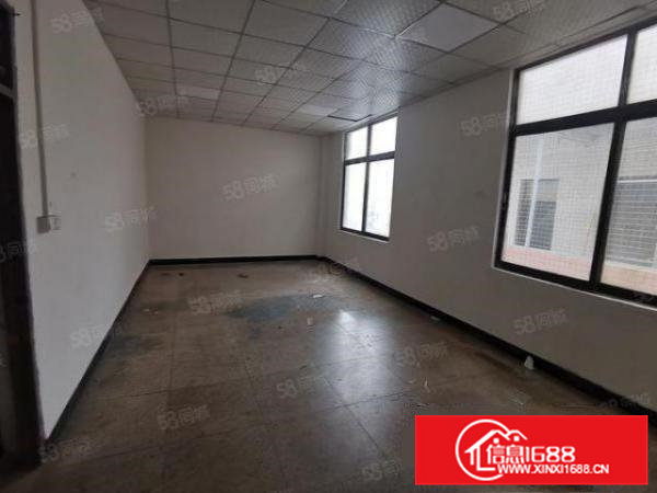 大岭山月山石大路三楼1200平无尘车间出租，拎包近驻！