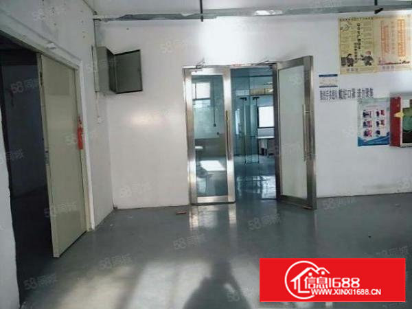 石岩三联工业区楼上精装修1000平厂房出租，原房东零公摊