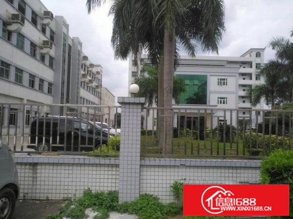 平湖辅城坳工业区二楼面积1000平米带装修出租