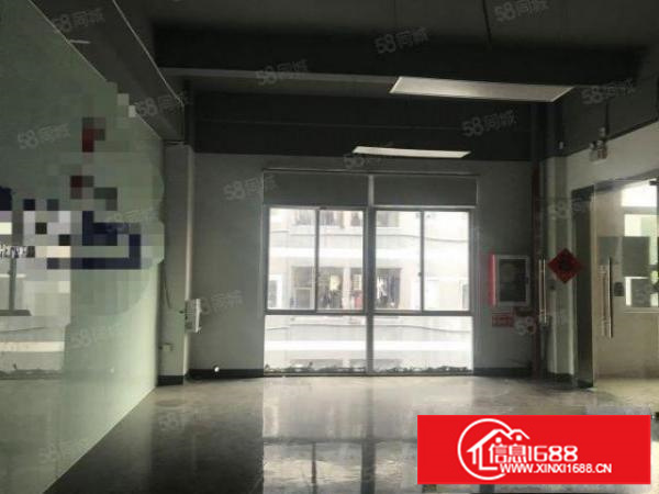 龙华清湖地铁口新出楼上厂房1200平出租带装修