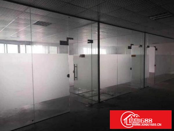 实际面积独门独院，分租二楼一层实际面积精装修，空地大停车便利