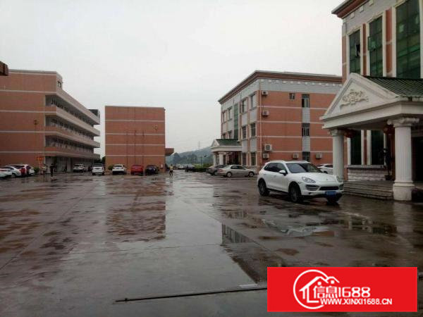 大岭山新出标准厂房3楼1800平豪华装修无转让费价格美丽