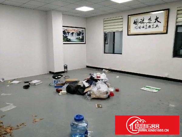 450平精装修厂房转租。