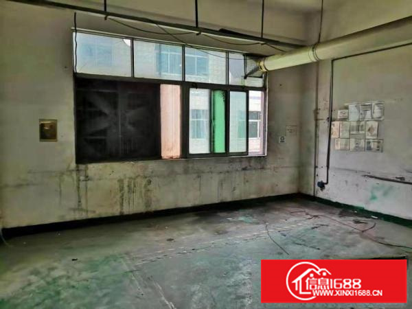 平湖厂房出租，租金20元1楼，刚刚空出来