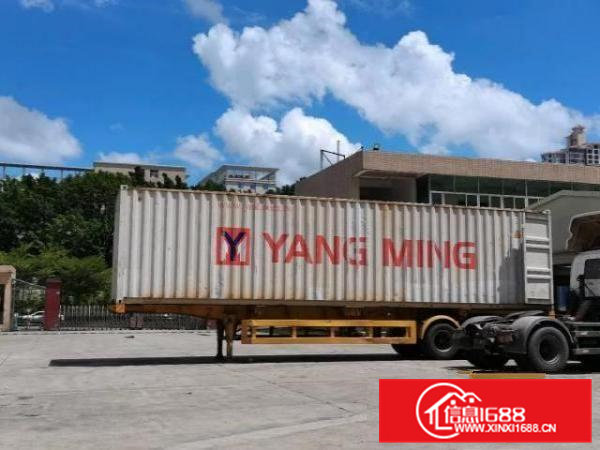 标准厂房，园区空地大