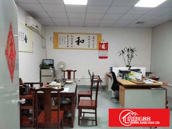 现成装修，实用形象超好，格局好，车间水电齐全，用电按需！！